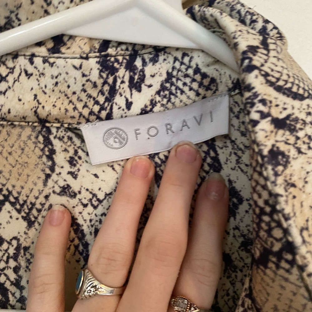 Foravai satin dress shirt